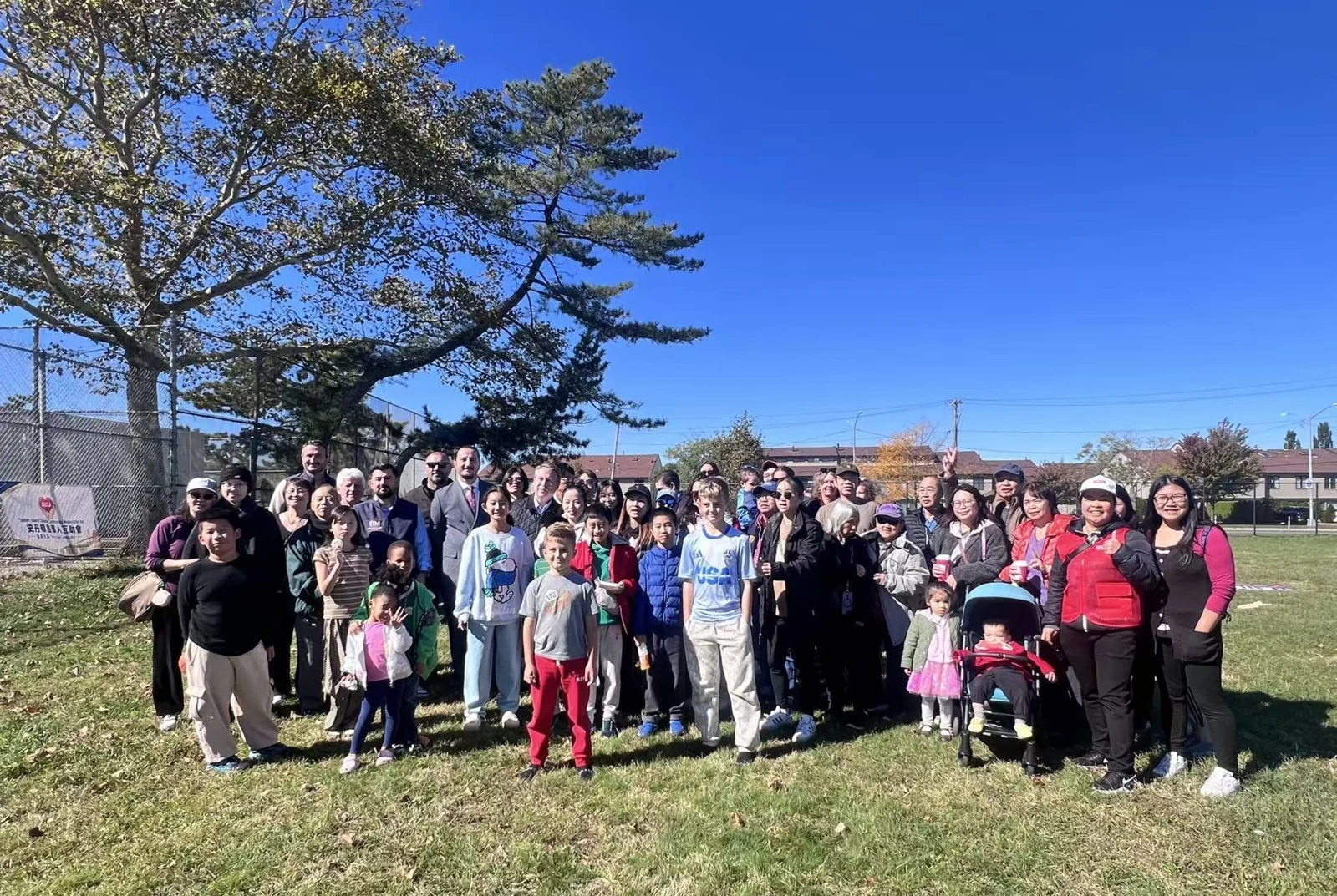 SICCA families and neighbors at the Beach BBQ and Family Day